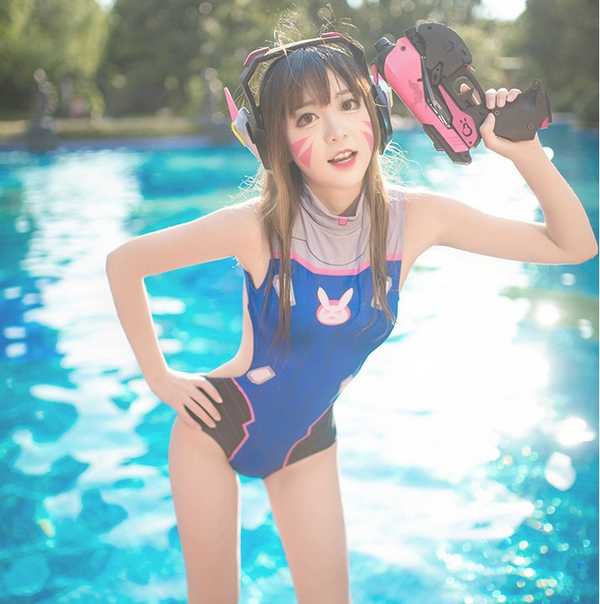 Japan Anime Cosplay Portrait Cosplay Girl Swim Suit Swimming Pool Stock  Photo by ©piyato 375823376