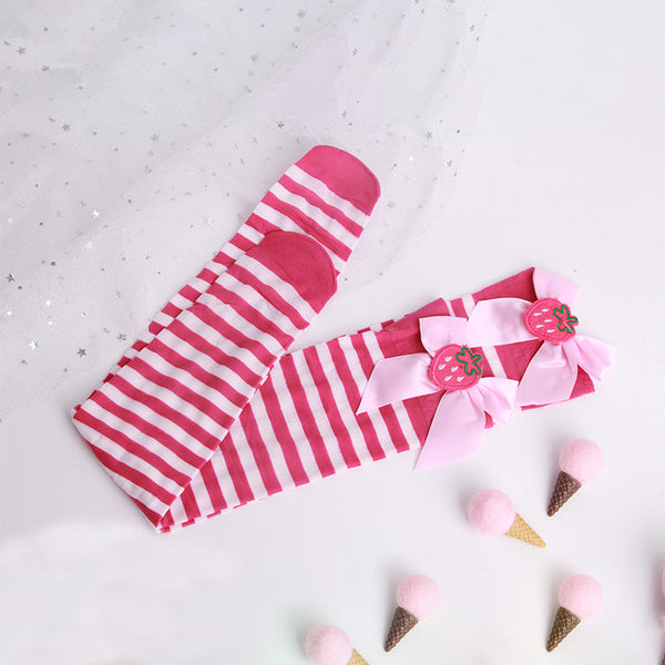 Lolita strawberry bow striped knee socks (pair)        YC21419